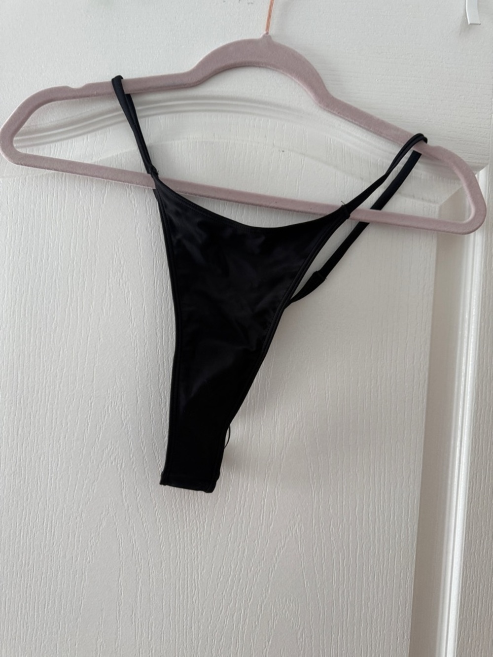 NWOT SHEIN Women's Black Thong Bikini Bottom- Minimal Strappy Design